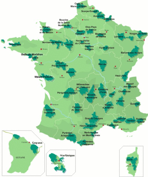 Carte de la France sur l'emplacement des parcs naturels régionaux. Sont représentés par des zones vertes, la multitude de PNR en France.